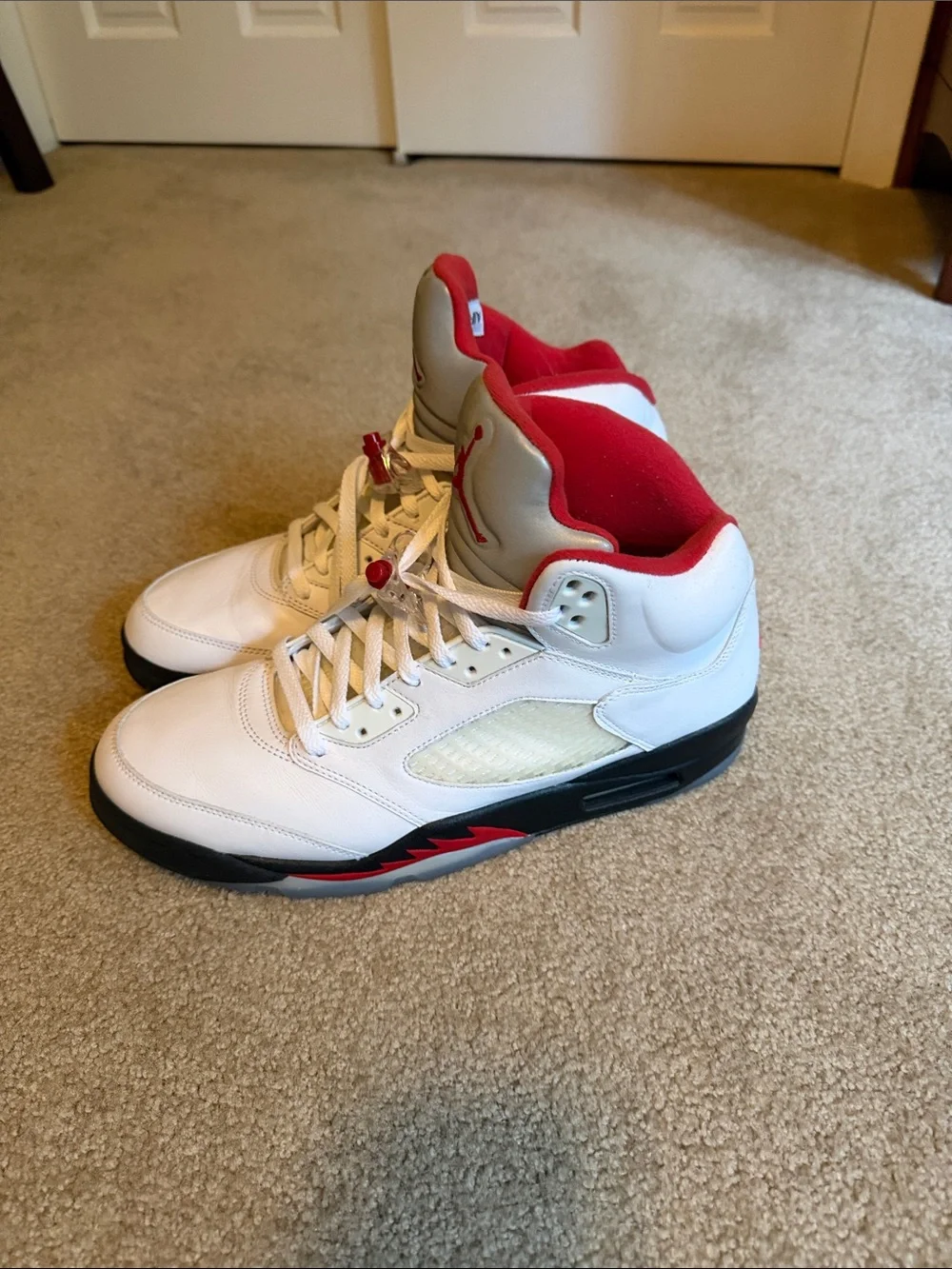 Air Jordan 5 Retro “Fire-Red” Men’s White/Red/Black Retro Basketball Sneakers